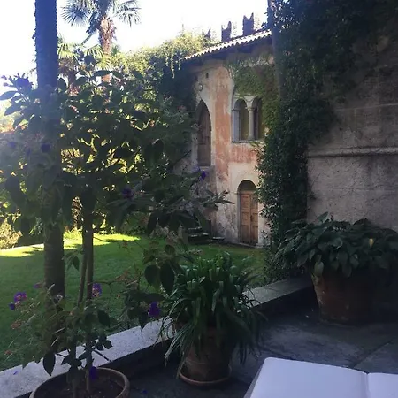 Sleeps 16 Wifi
